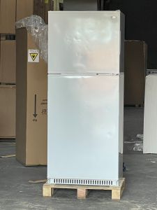  SunDanzer DCRF450 Electric Solar Refrigerator Freezer Combo with warp damage
