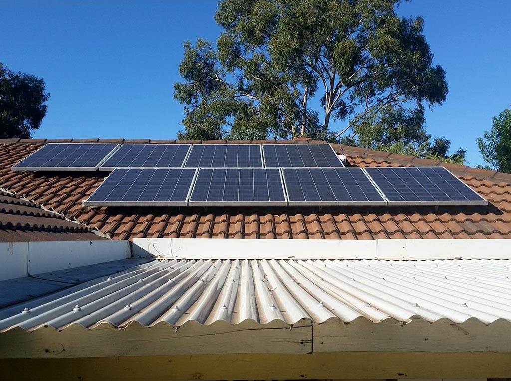 How Do I Integrate a Battery Backup with a Grid-Tie Solar Power System